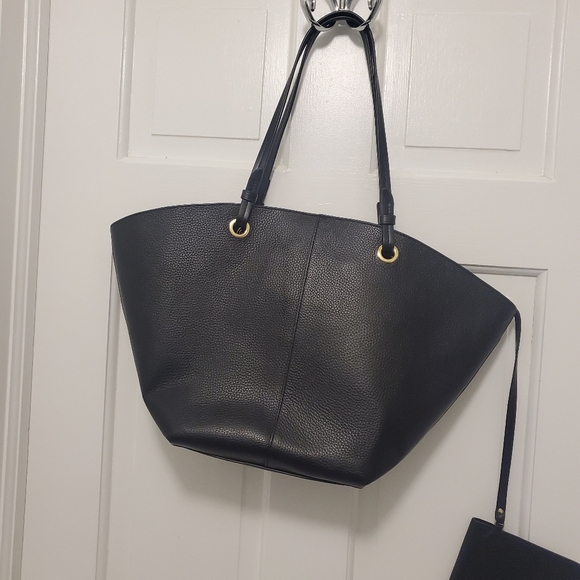Michael Kors Izzy Black Pebble Grain Leather Tote, Classic, Stylish, Sleek - Picture 11 of 16